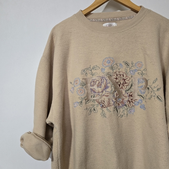Vintage Tan Crewneck Sweater with Express Cottagecore Floral Graphic Design - Picture 5 of 8